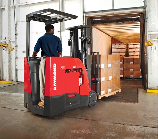 Raymond 4250 Stand Up Forklift Dock Work