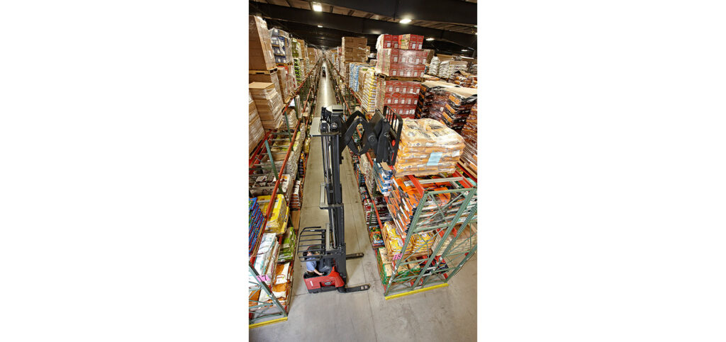 Señalización Inteligente y Rutas Eficientes en Almacenes Industriales