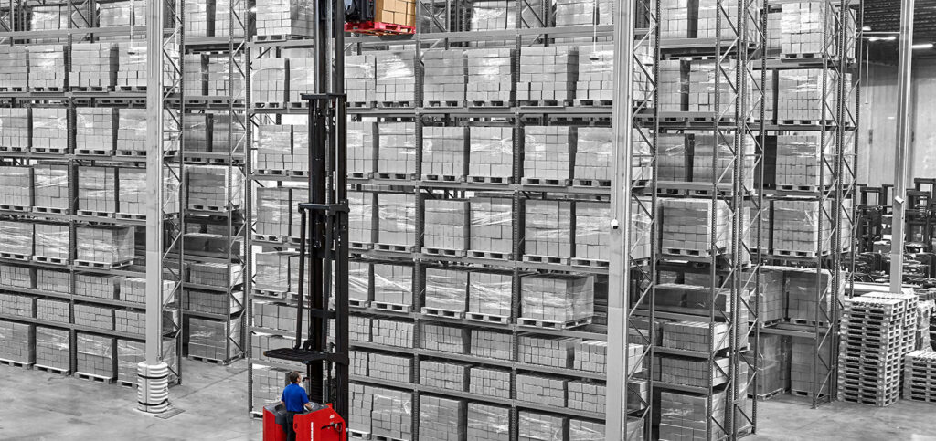 Ergonomía en montacargas: prácticas clave para proteger al operador y mejorar la productividad